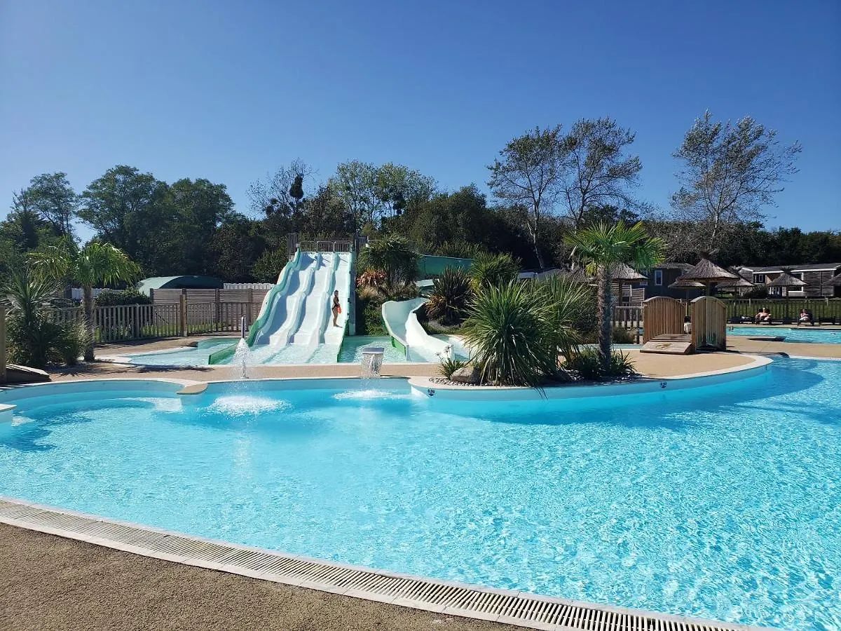 Mobil-Home Confortable Et Bien Equipe Avec Piscines Et La Plage A Pied Fouesnant France